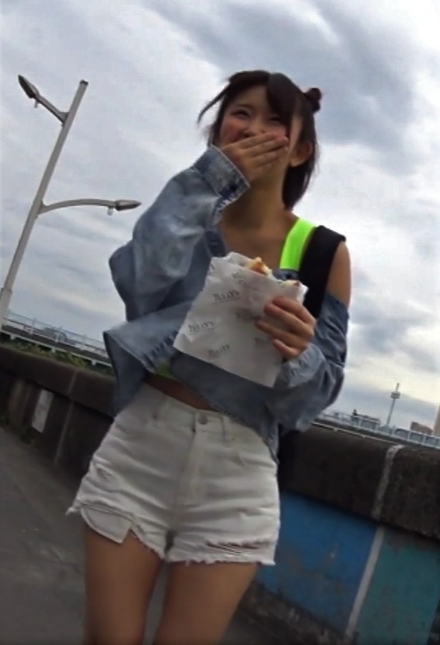 低身長 24岁F杯  ネイリストお持ち帰りFC2-PPV-3057886