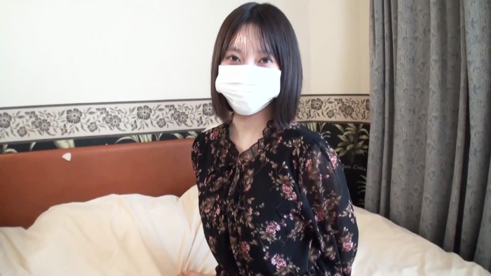 近所に住んでいる冴えない彼女。