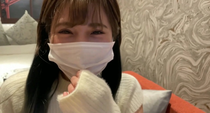 白石〇衣似の美女カフェ店員