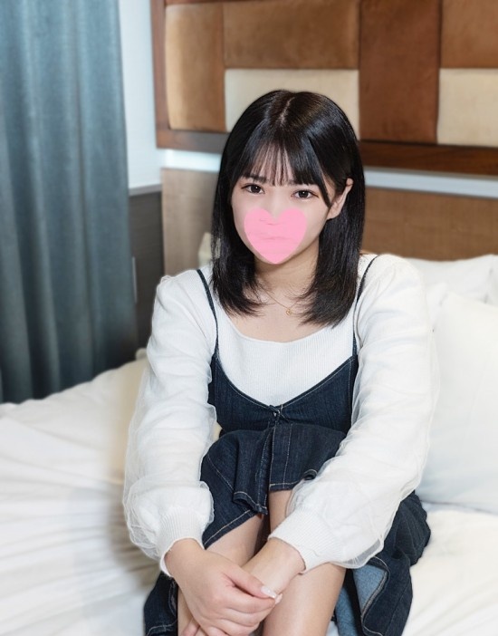 【H杯】ろり顔天然の女子大生。