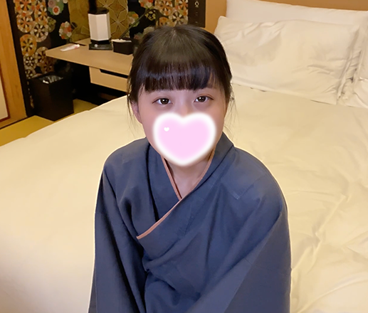 清新的空气，又是极品美女。樱花 18 岁