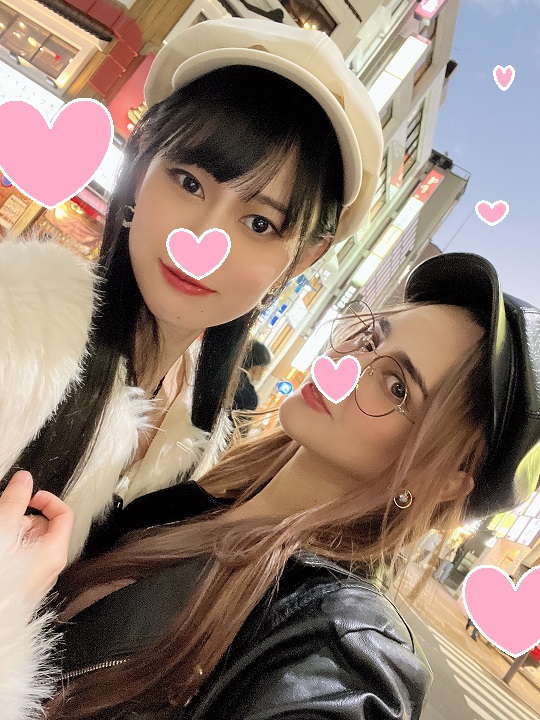 美女２人が画面いっぱいに映っていて天国！