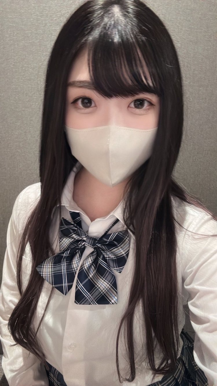 那个女孩的姐姐！ ？