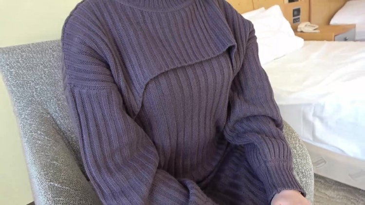 女播音员