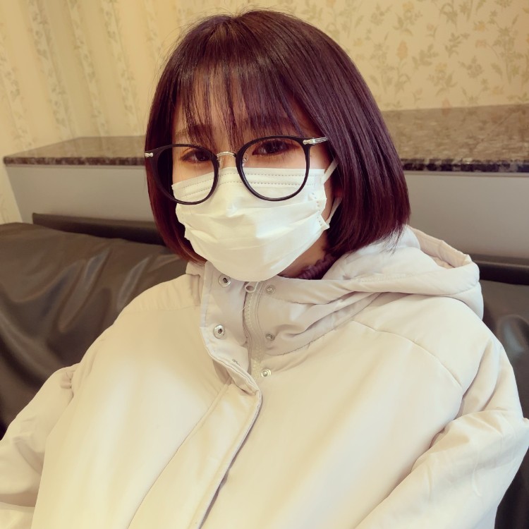 顔出しです。
