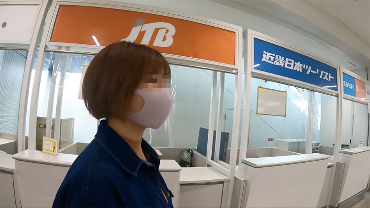 『篠田 麻里子似』