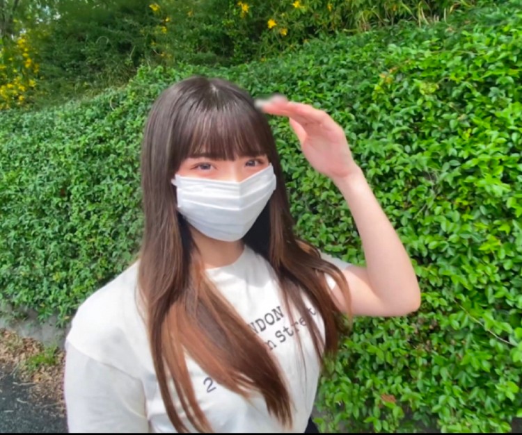 F 罩杯爆炸美女偶像的泳池约会