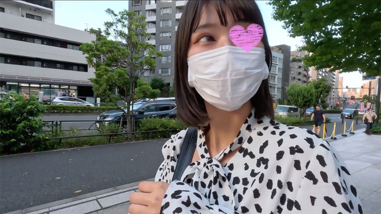 19岁，超苗条，美容专家