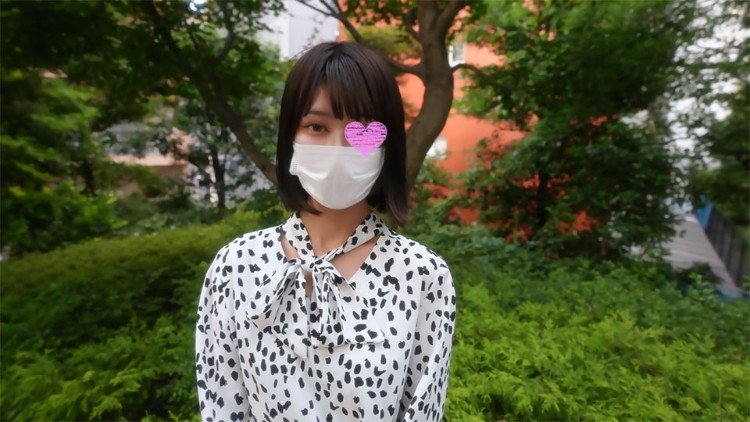 19岁，超苗条，美容专家