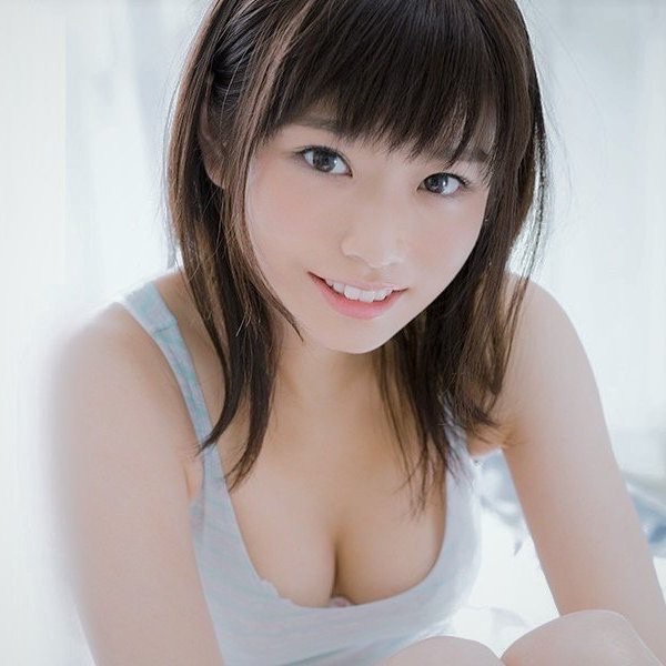 PTT乡民盘点《整形完声势直上的５位AV女优》网友：最后一位凑数的吗？