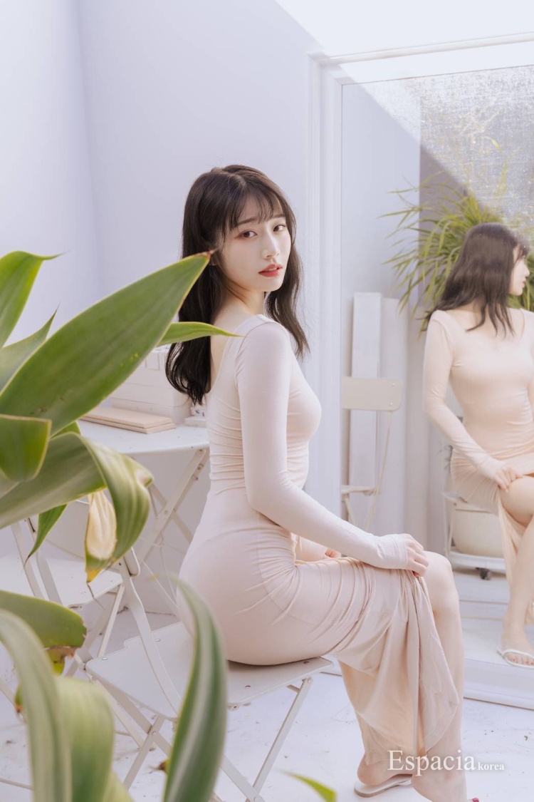 PTT乡民盘点《整形完声势直上的５位AV女优》网友：最后一位凑数的吗？