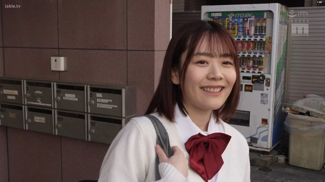 PTT乡民盘点《整形完声势直上的５位AV女优》网友：最后一位凑数的吗？