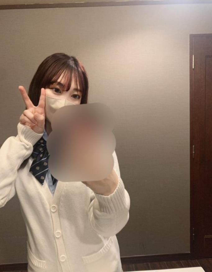 偶像型炸弹美女