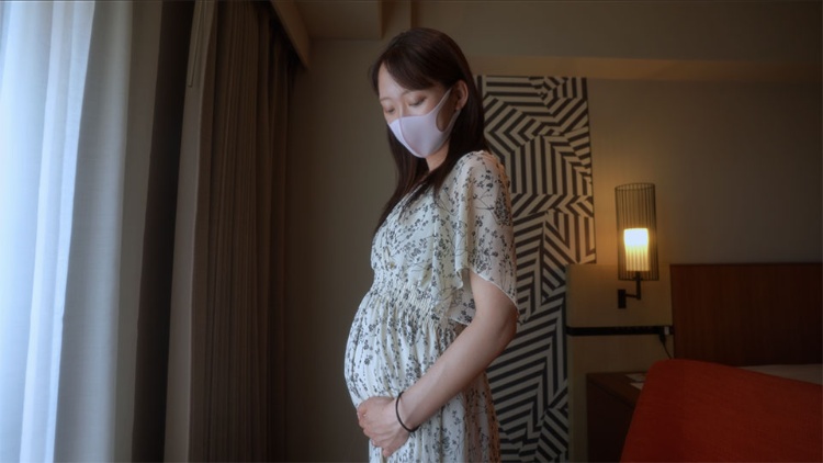 18岁怀孕7个月超美主妇