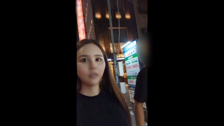 与有男朋友的青梅竹马的禁忌出轨旅行