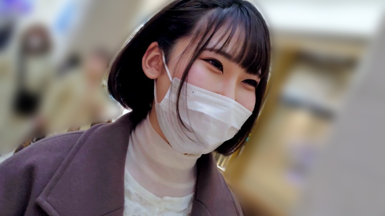 柚子酱，21岁，认真利落 ** 看似大学生