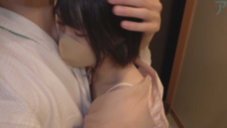 美肌で小柄なちっぱい