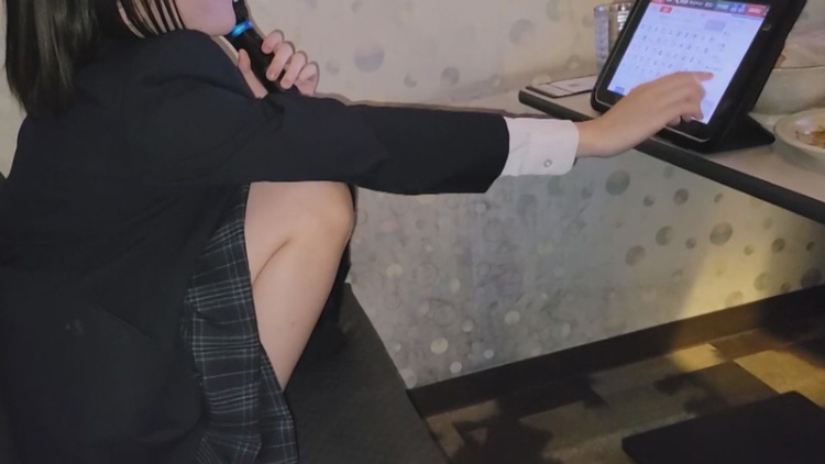 【無】小恶魔女孩。在卡拉 OK