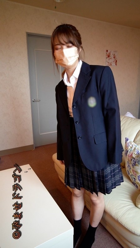 尖叫吧制服少女
