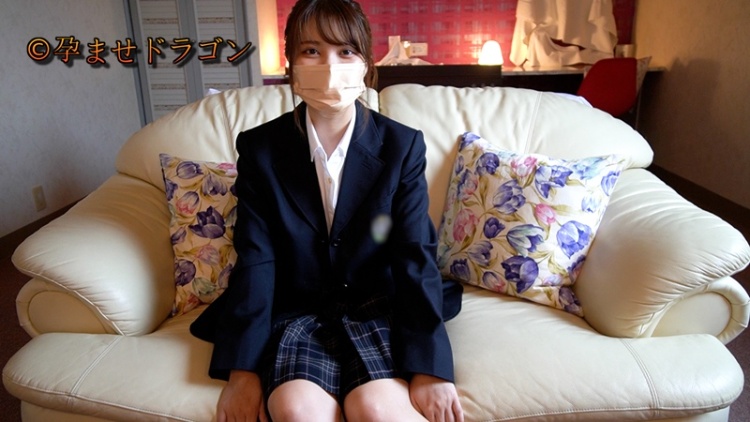 尖叫吧制服少女