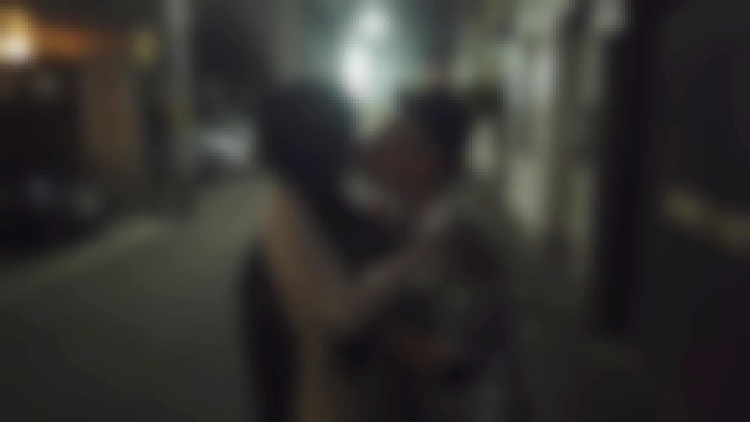 【無】小学家政老师，笑容可爱得让人无法抗拒。