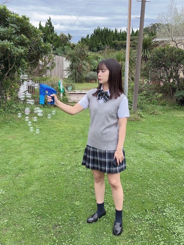 【影片】超适合穿制服！王道美少女《渚爱梨》