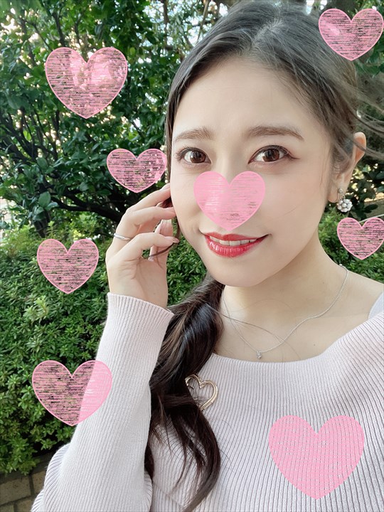 学⾷の美⼈お姉さん32 岁
