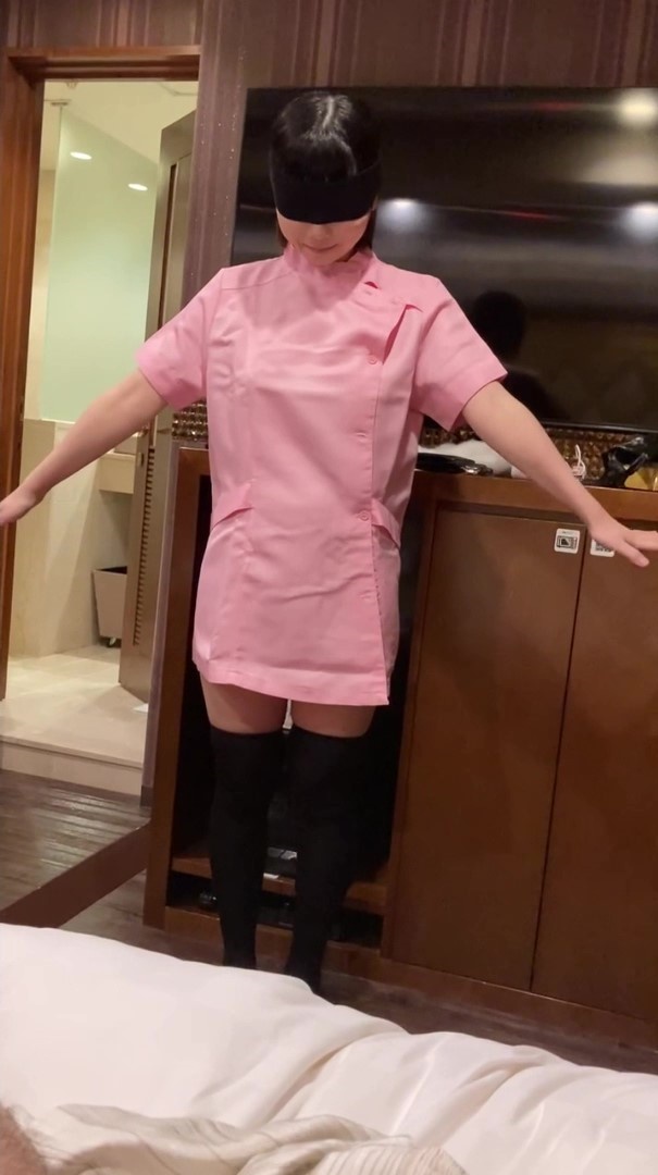和唔〇〇的女朋友在成人用品店约会w