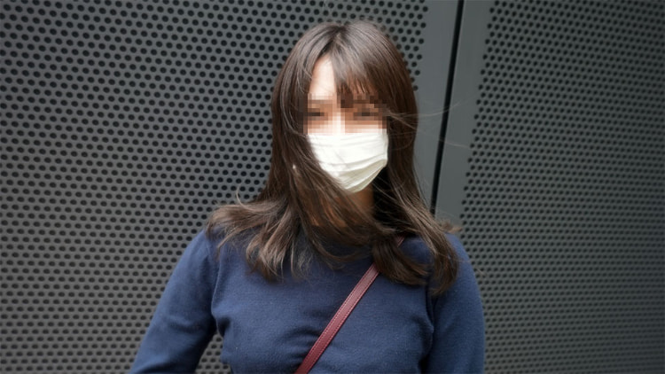 １９才、现キャバ嬢、完全初撮影！