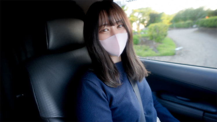 １９才、现キャバ嬢、完全初撮影！