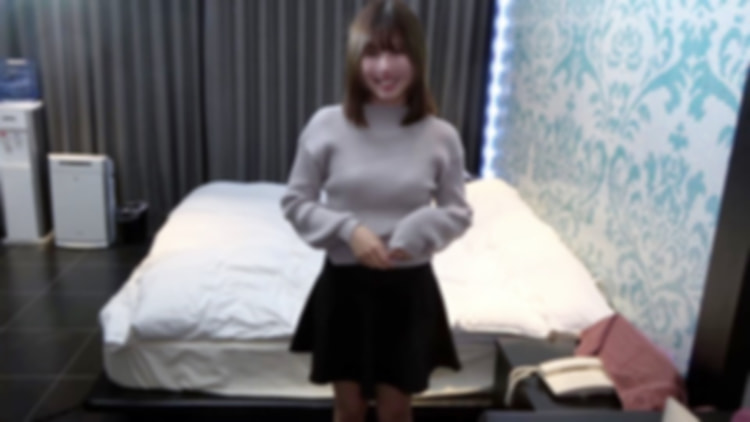 【無】少し地味で真面目な女