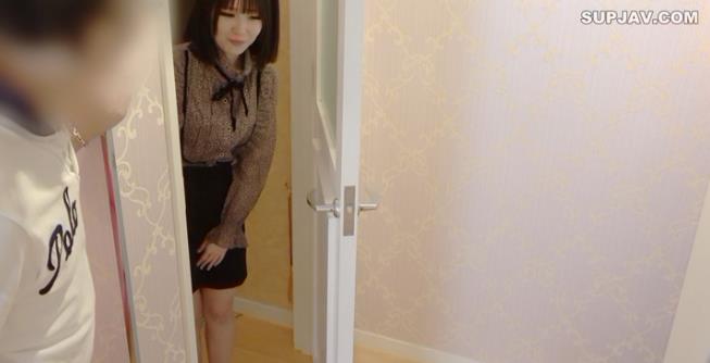 【無】18岁で声のきれいなデカ尻ガチ美人が登场！