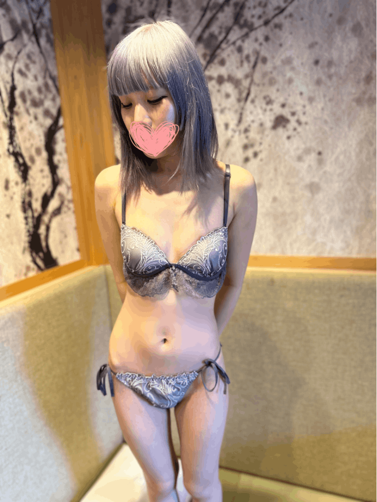 【無】美香(20) 穿着女仆装的身材太苗条啦。