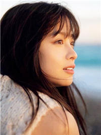桥本环奈20岁生日推出写真集