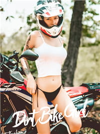 波霸女骑士《SupraneeFankham》胯过重机摩擦到你心痒痒！