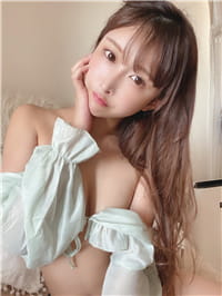 缅晪好胸妹《いとうさやか》饱满山峰想要让人征服她！
