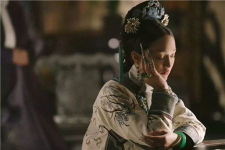帝后离心,如懿断发：多少始于爱情的婚姻，最后都是这样死去的