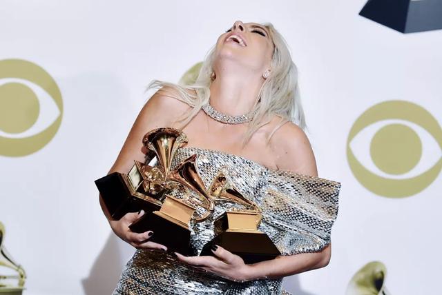 LadyGaga：一个奥斯卡明星的诞生
