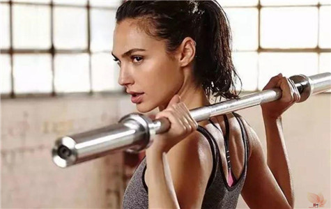 GalGadot：新一代美国梦为什么偏偏是她？