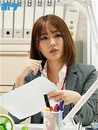 叫了个上门应召女,来的却是在公司内羞辱我的高傲女上司天海翼