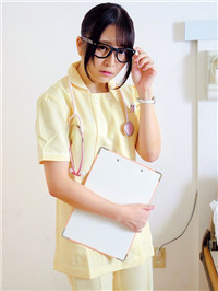 加藤ももかDASD-778:看到儿子有恋物的异常行为 有一天