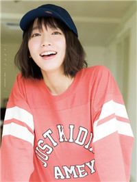 吉冈里帆Shonen Magazine 2019年第26期。