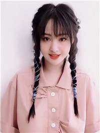郑爽双麻花辫造型，可爱满分，秒变水蜜桃女孩