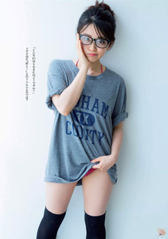 山地麻里初《处女》写真