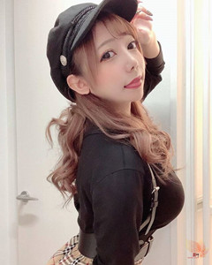 想约一波！专业工口女友《なな队长》