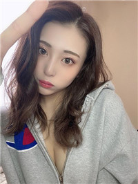 美颜系大学生《百瀬りえ》外貌与身材都满分的女模！