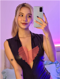 ＲＪ也有追踪！泰国反差女神《irisadamsone》情纯外貌