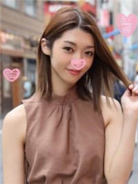 宝藏★杂志模型26 岁活跃 ！ 泳衣