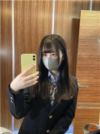18岁黑发纯真制服美少女Mika酱！