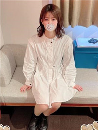 在熟人的介绍中遇到的女孩